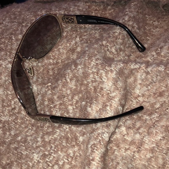 Coach sunglasses - Picture 4 of 6